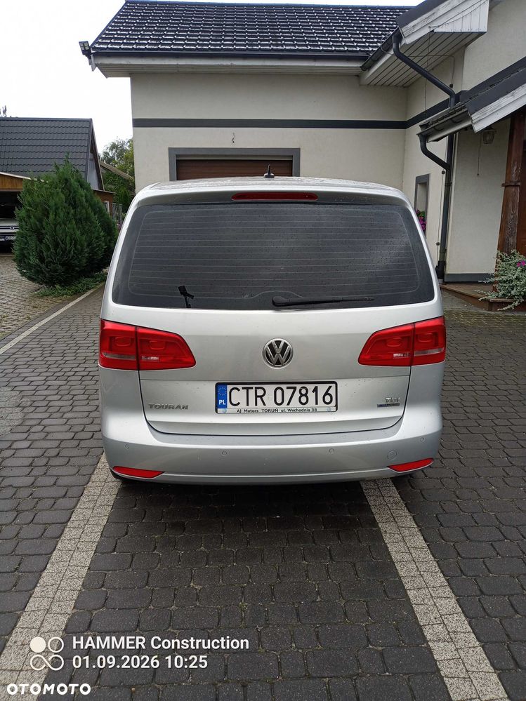 Volkswagen Touran - 8