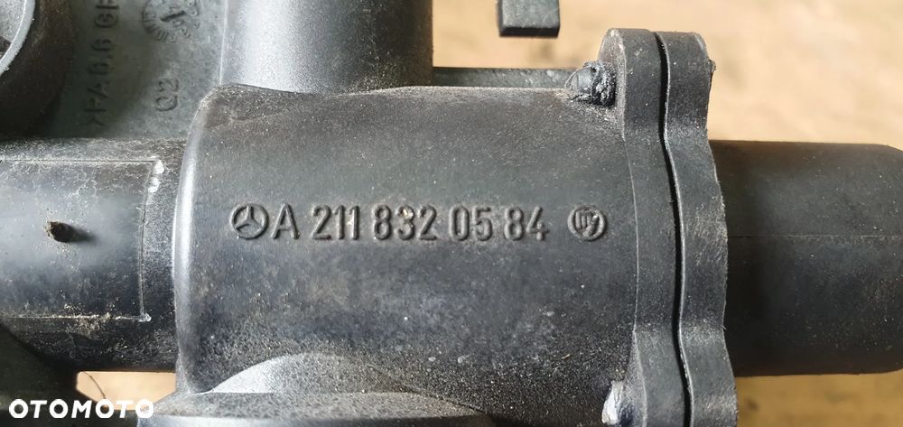 Zawór nagrzewnicy wody płynu elektrozawór Mercedes E-Klasa W211 3.2 CDI A2118320584 - 5