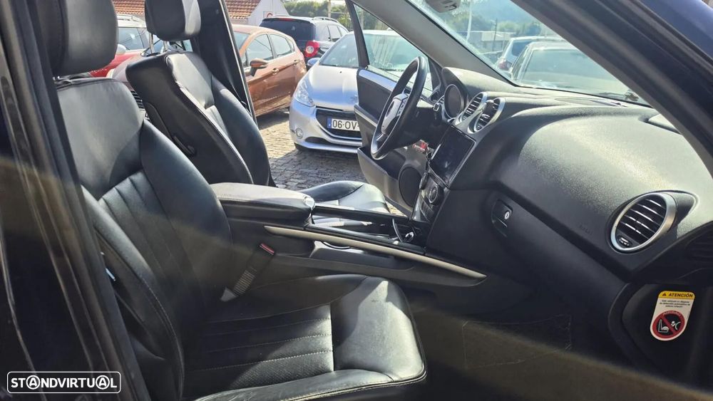 Mercedes-Benz ML 320 CDi - 12