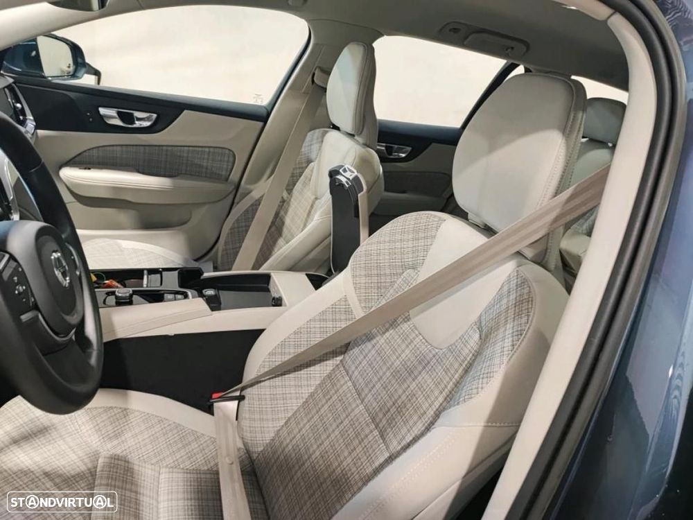 Volvo V60 2.0 T6 AWD TE Core - 3