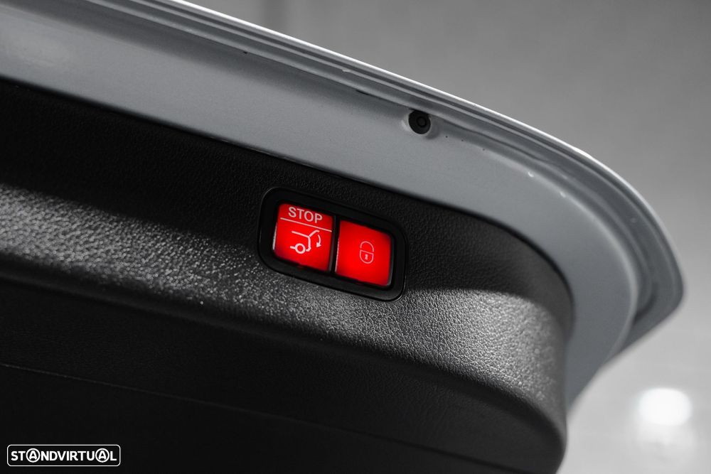 Mercedes-Benz C 300 e T 9G-TRONIC AMG Line - 49