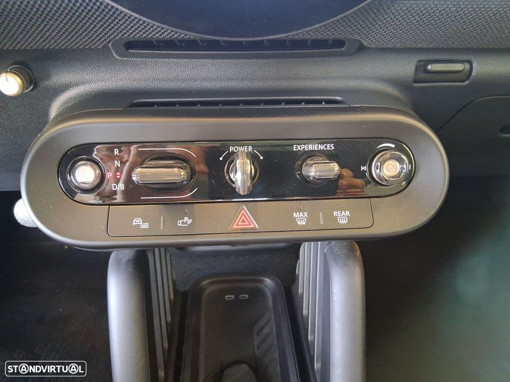 MINI 3 Portas Cooper SE Classic M - 16