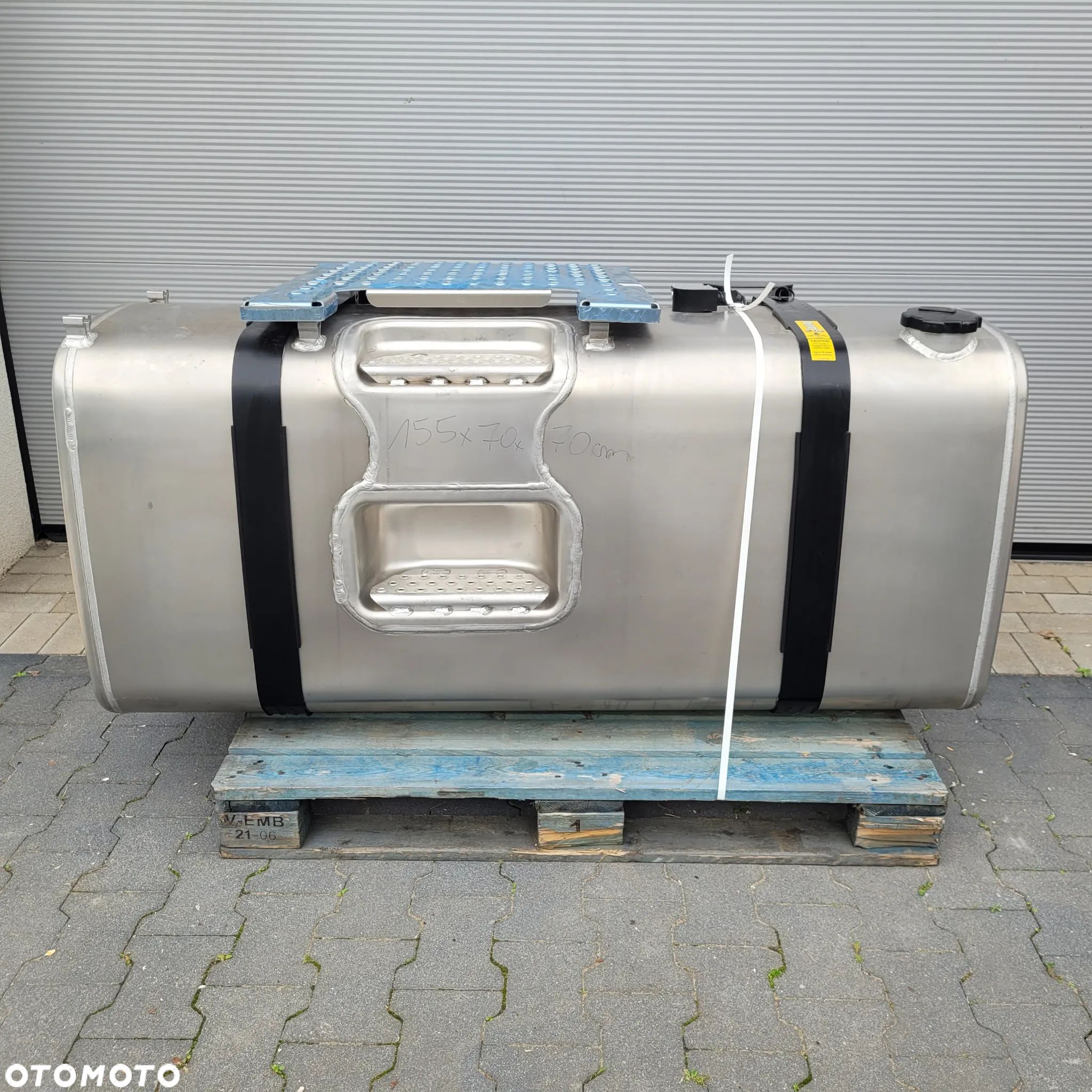 ZBIORNIK PALWA VOLVO FH4 FH5 FMX 21335687 155X70X70CM 620L CHWALIM116 - 1