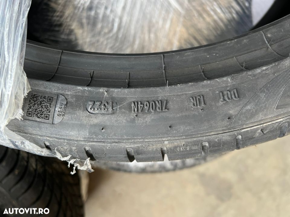 vând 2 anvelope 315/30/22 Pirelli de vară noi - 3