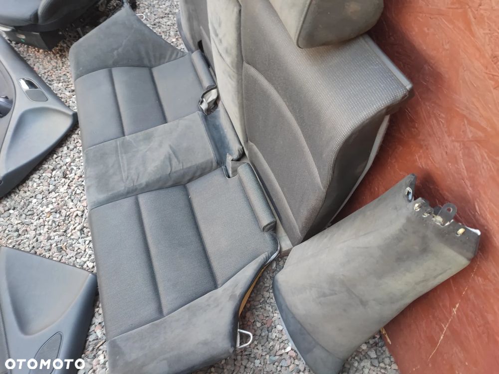 BMW E46 COUPE / M3 ORYGINALNY KOMPLET FOTELI PRZÓD SPORTSIZE / SPORTY + KANAPA TYŁ + BOCZKI EUROPA W WERSJI M-PAKIET ALCANTARA / MATERIAŁOWE ALCANTARA W BARDZO DOBRYM STANIE O NR. 52 10 8 226 419 / 52 20 7 895 608 / 52 20 7 156 167 / 52 10 7 039 640 OEM - 20