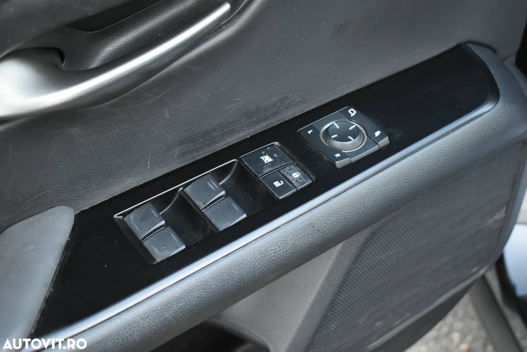 Lexus UX 250h FWD Business - 15