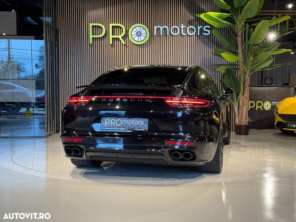 Porsche Panamera - 8