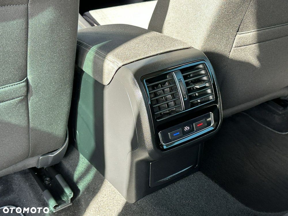Volkswagen Passat Variant 2.0 TDI BMT Comfortline DSG - 33