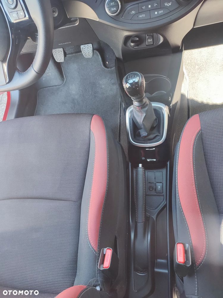 Toyota Yaris 1.5 Selection - 19