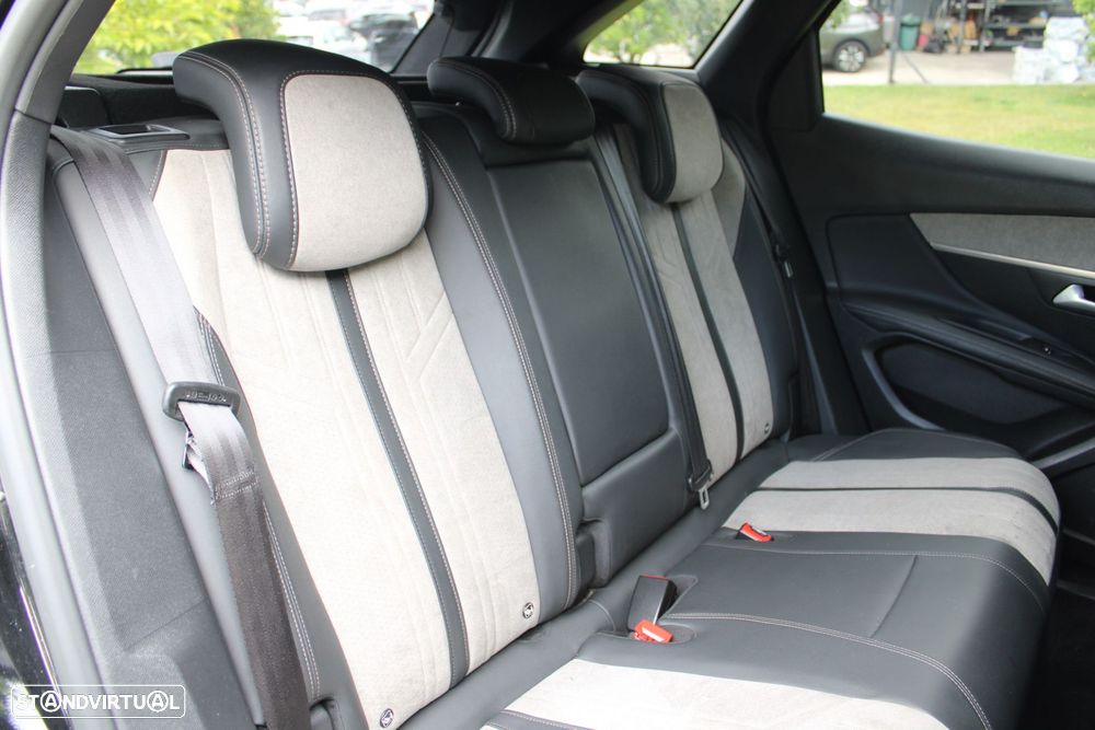 Peugeot 3008 1.6 Hybrid GT e-EAT8 - 30