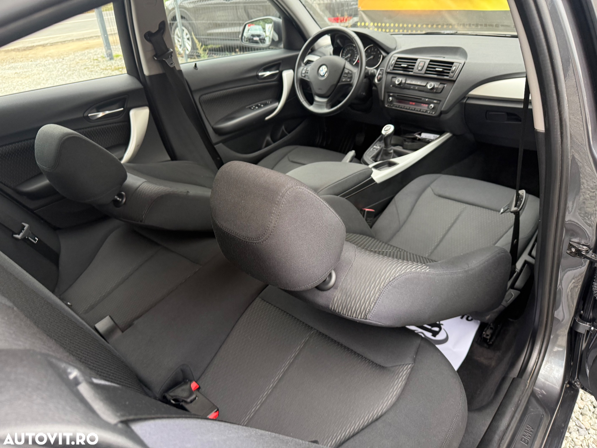 BMW Seria 1 116i - 8