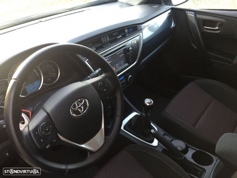 Toyota Auris Touring Sports 1.4 D-4D Comfort+Pack Sport - 5