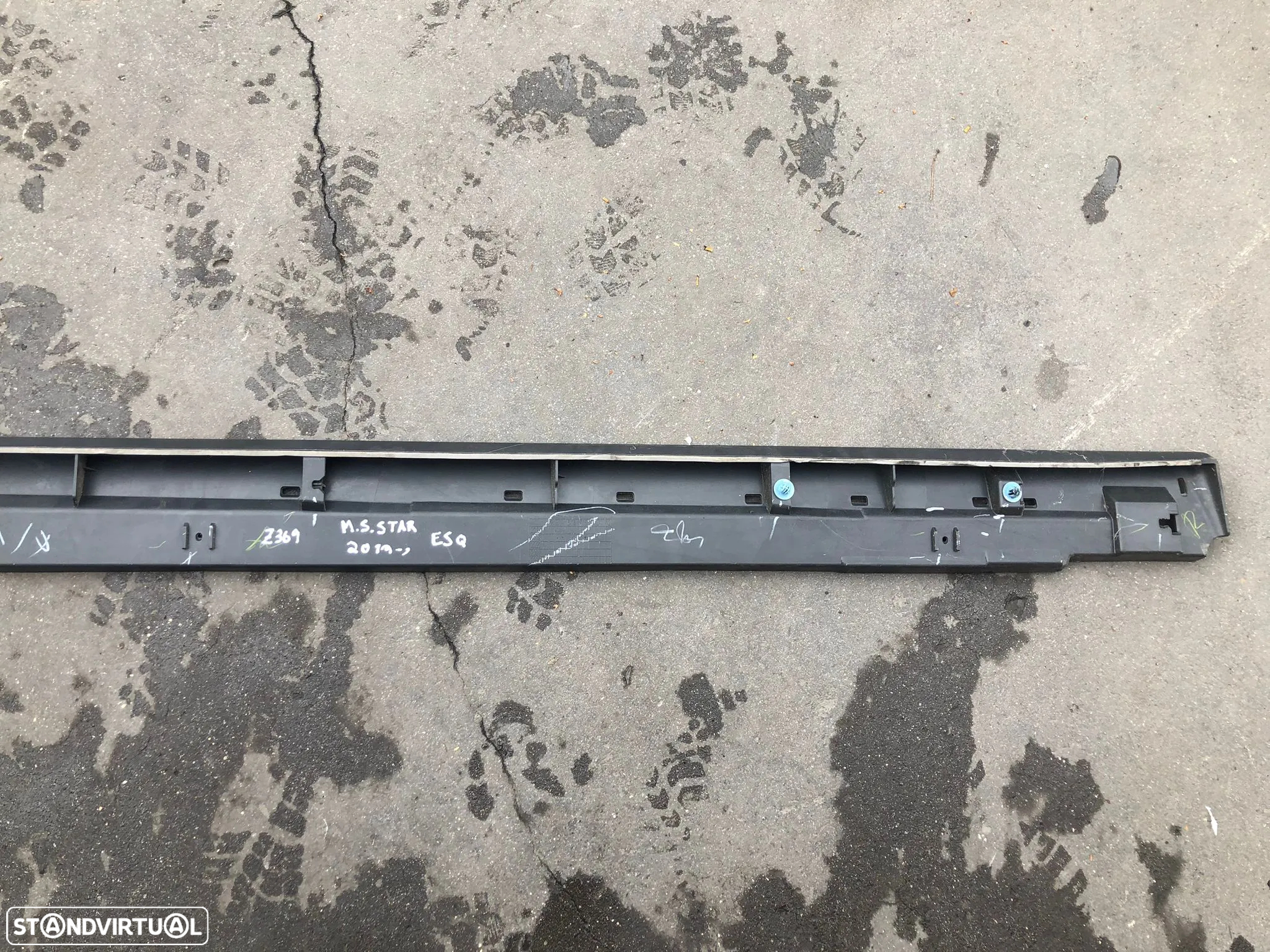 MITSUBISHI SPACE STAR EMBALADEIRA DIREITA ESQUERDA - Z369 Z370 - 9