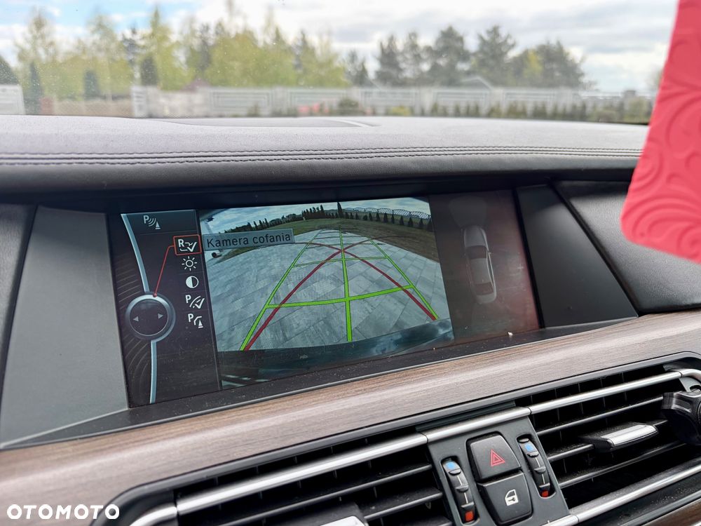 BMW Seria 7 740d xDrive - 25