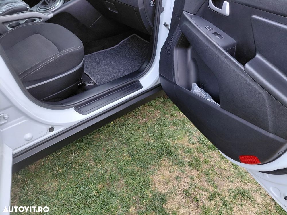 Kia Sportage 1.7 CRDI 2WD Attract - 11