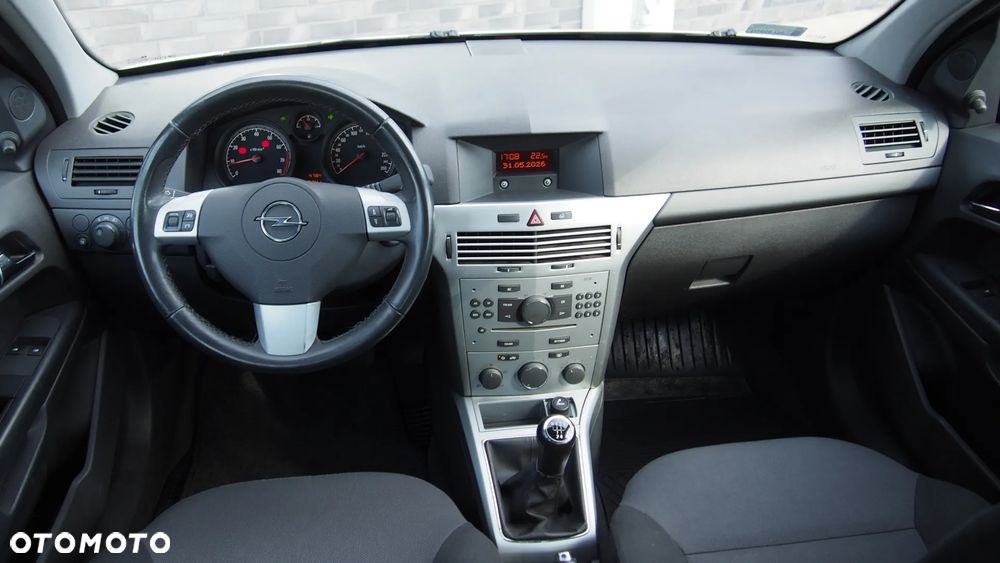 Opel Astra 1.6 Enjoy - 26