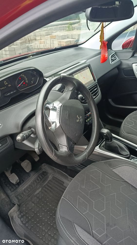 Peugeot 2008 1.2 Pure Tech GPF Active S&S - 21