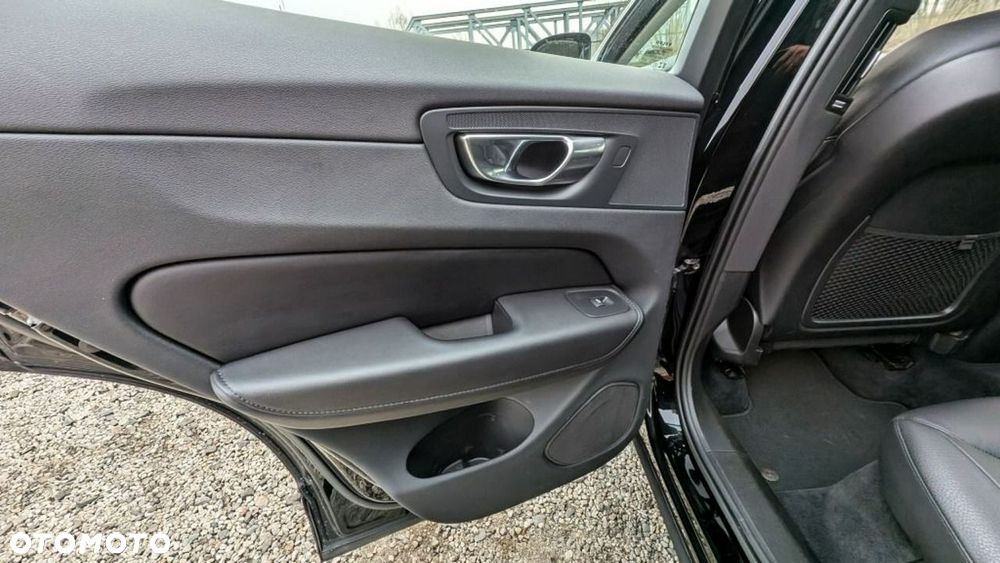 Volvo XC 60 - 21