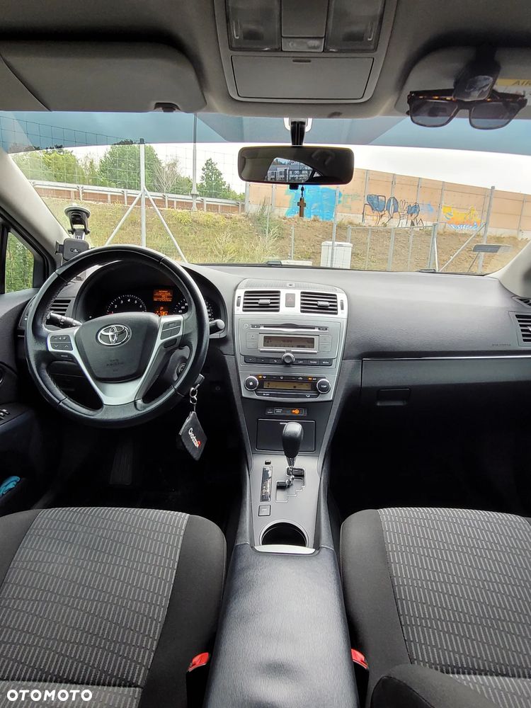 Toyota Avensis 1.8 Sol MS - 31
