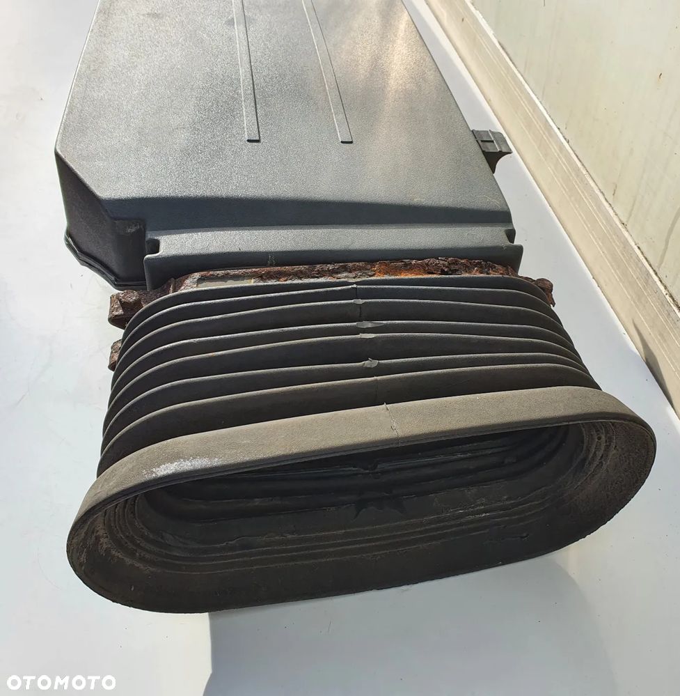 DOLOT TUNEL WLOT FILTRA POWIETRZA  IVECO EUROCARGO - 8