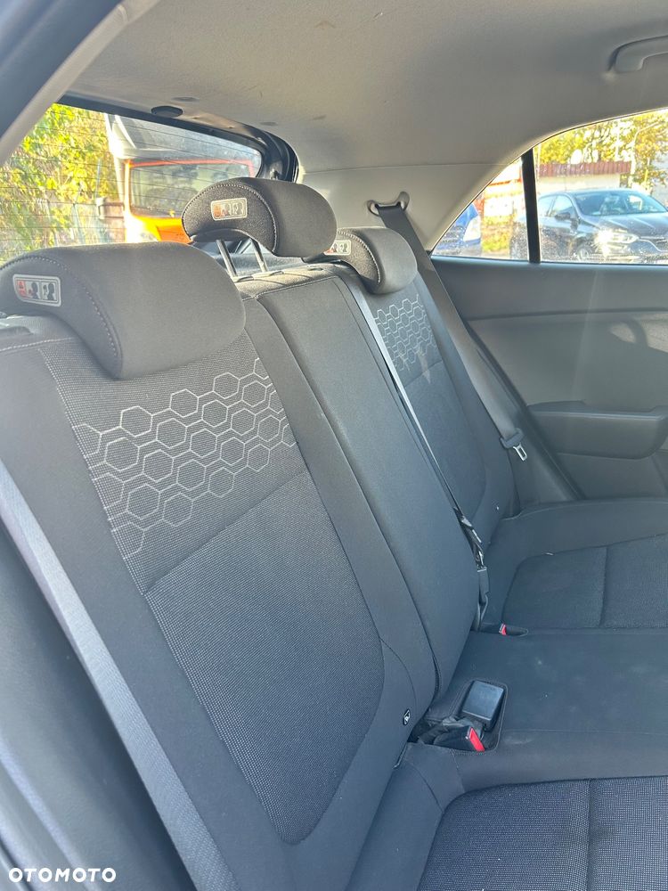 Kia Rio 1.4 crdi M - 7