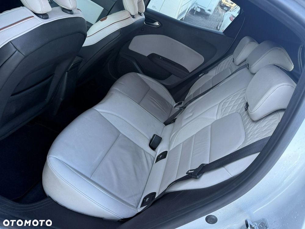 Renault Clio - 11