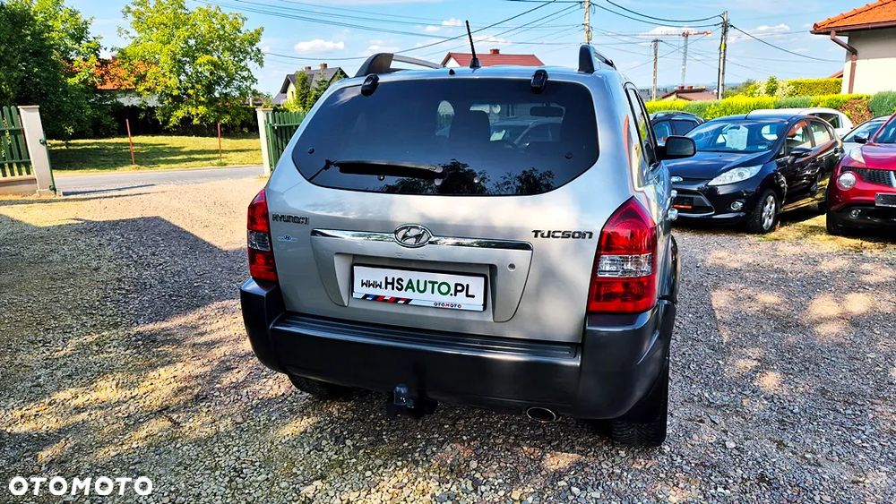 Hyundai Tucson 2.0 Comfort 2WD - 14