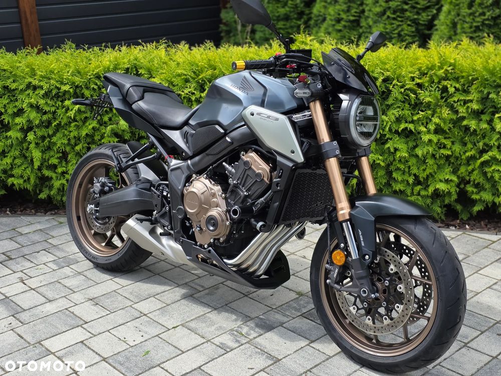 Honda CB - 3