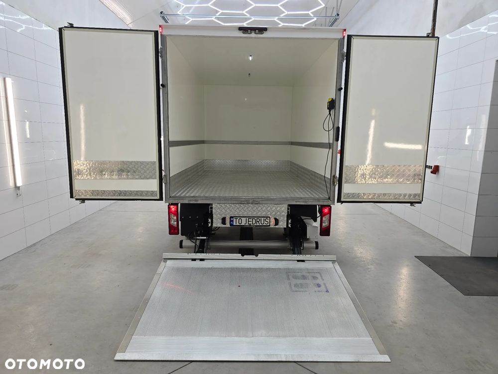 Ford TRANSIT 350-170 IZOTERMA WINDA 750Kg 48 Tyś Km SERWIS ASO FORD DO OSTATNIEGO Km SALON PL STAN JAK NOWY TEMPOMAT KLIMA ELKTRYKA ASYSTEN KIEROWCY WZMOCNIONE TYLNE ZAWIESZENIE RESOR + PODUSZKI PNEŁMATYCZNE - 14