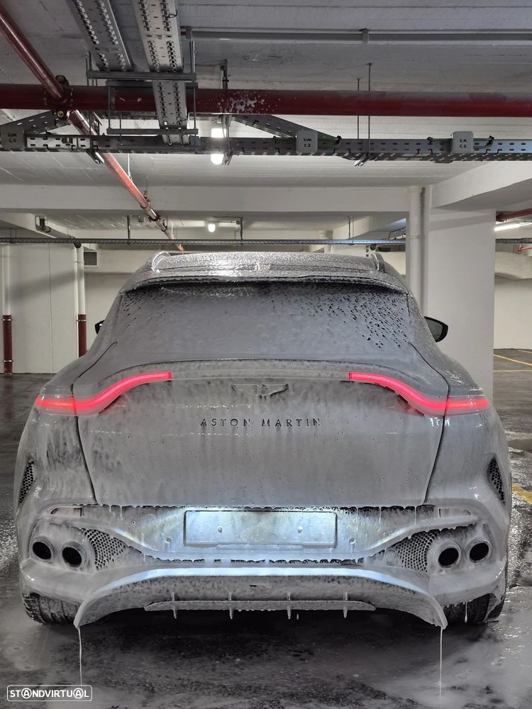 Aston Martin DBX 707 - 12