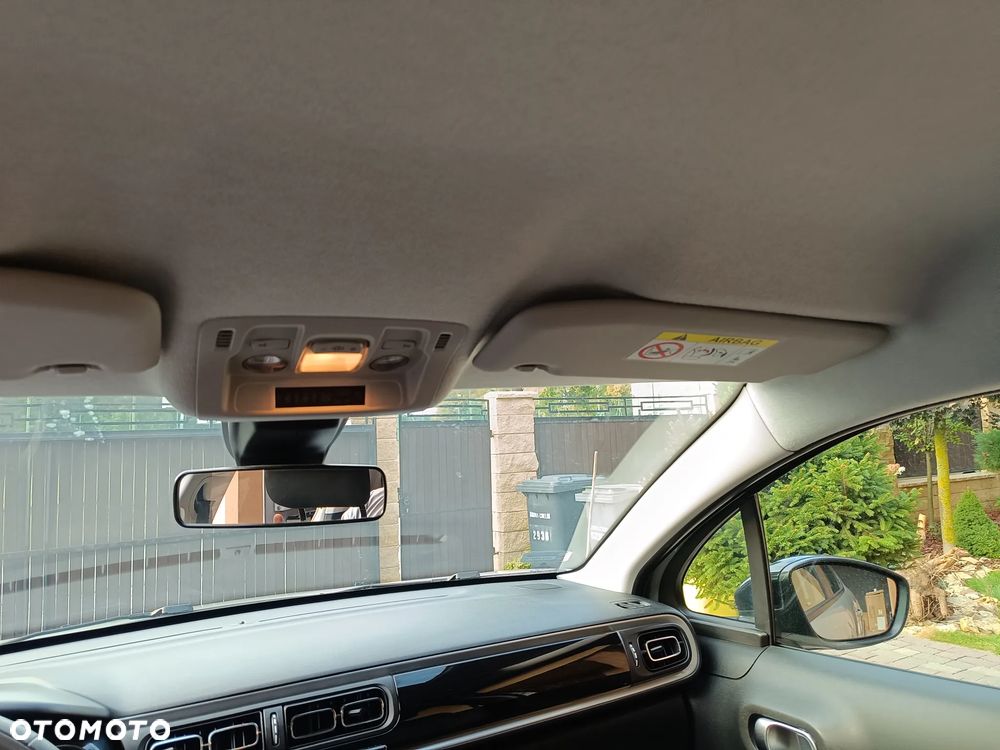 Citroën C3 1.2 PureTech Shine - 26