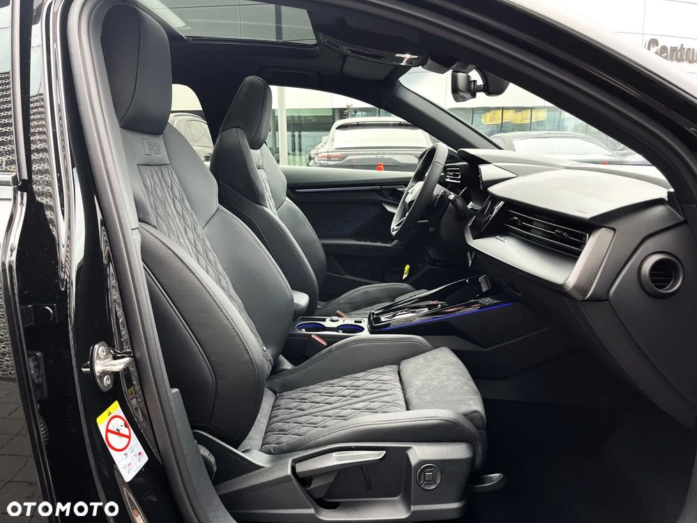 Audi RS3 Sportback - 16
