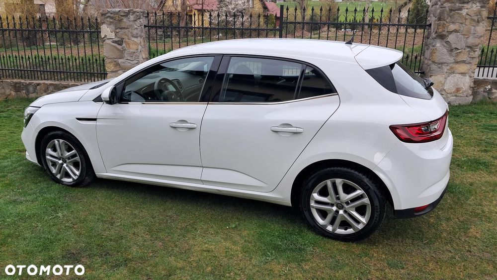Renault Megane 1.5 Blue dCi Intens - 10