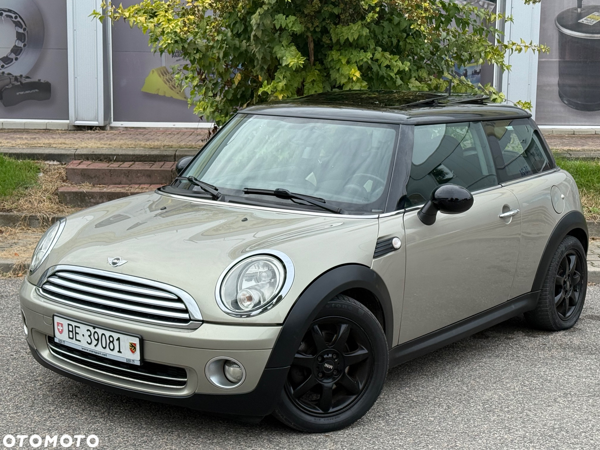 MINI Cooper Standard - 2