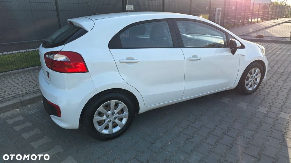 Kia Rio - 7