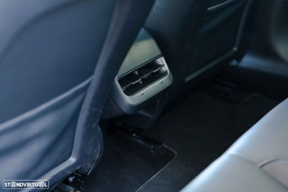 Tesla Model 3 Long Range Tração Integral - 17