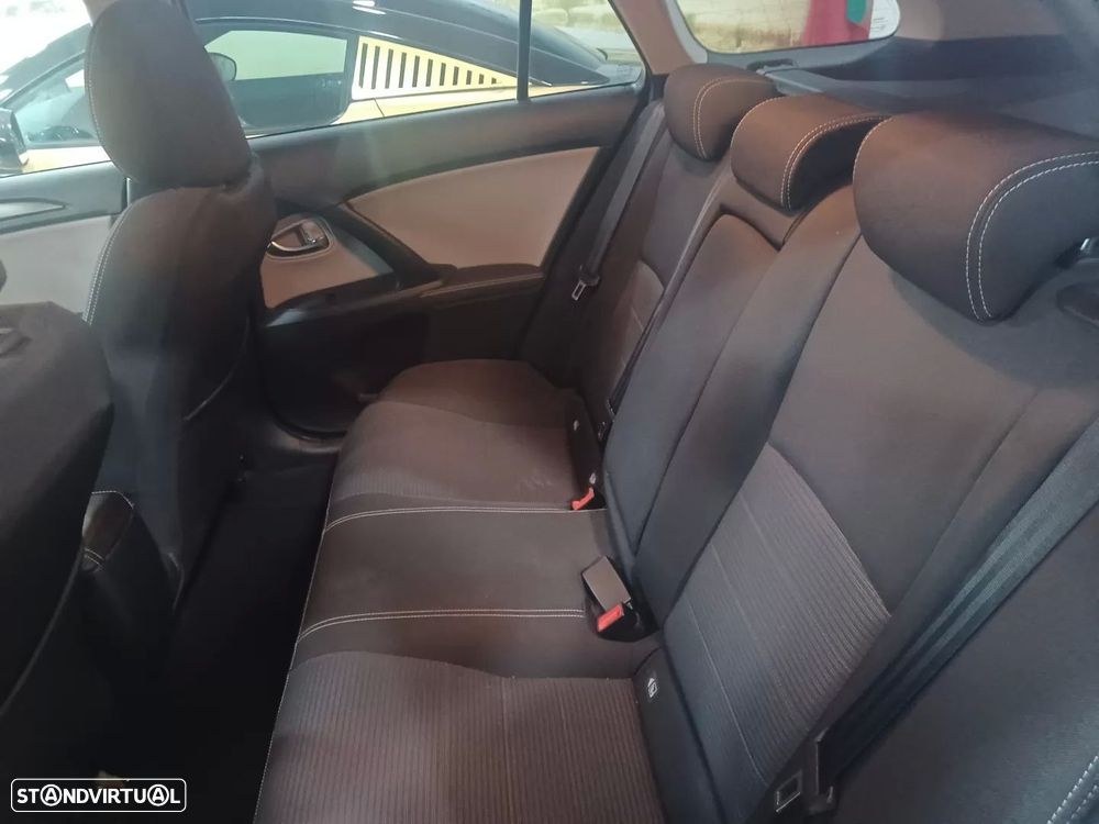 Toyota Avensis 1.6 D-4D Comfort - 10