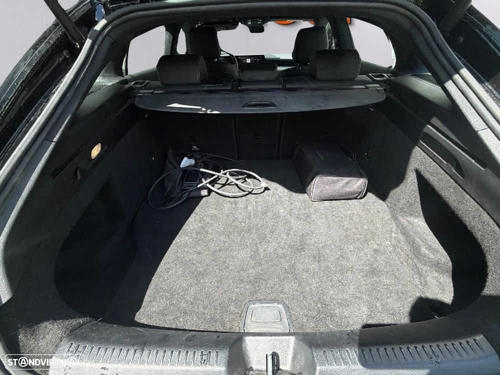 Mercedes-Benz CLA 250 e Shooting Brake Progressive - 16
