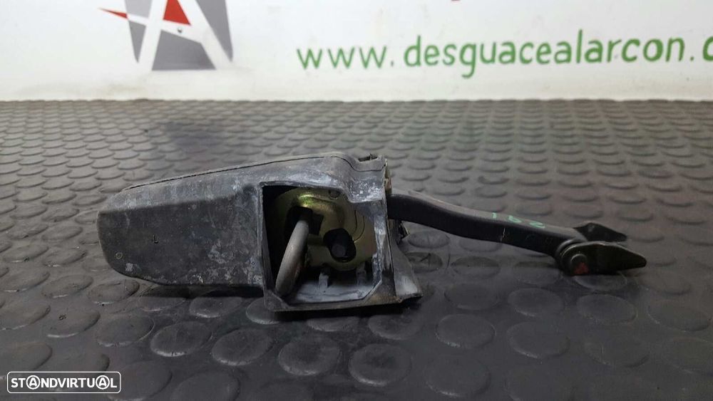 RETENTOR DA PORTA TRASEIRA ESQUERDA BMW SERIE 3 BERLINA (E46) 330D - 2