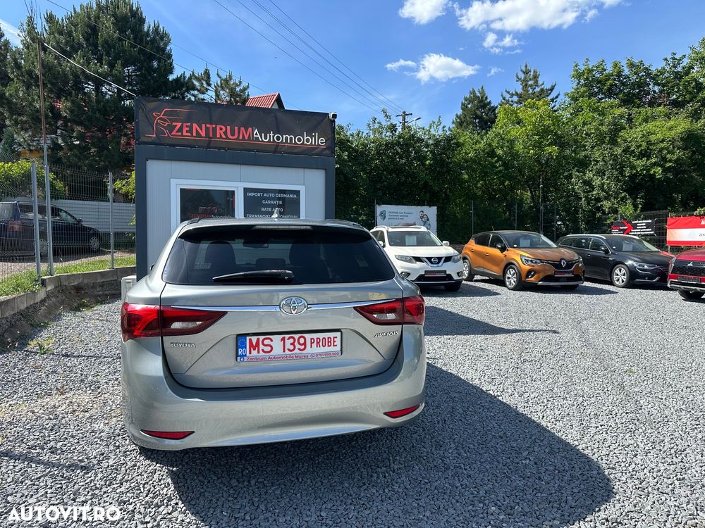Toyota Avensis 2.0 D-4D Executive - 13