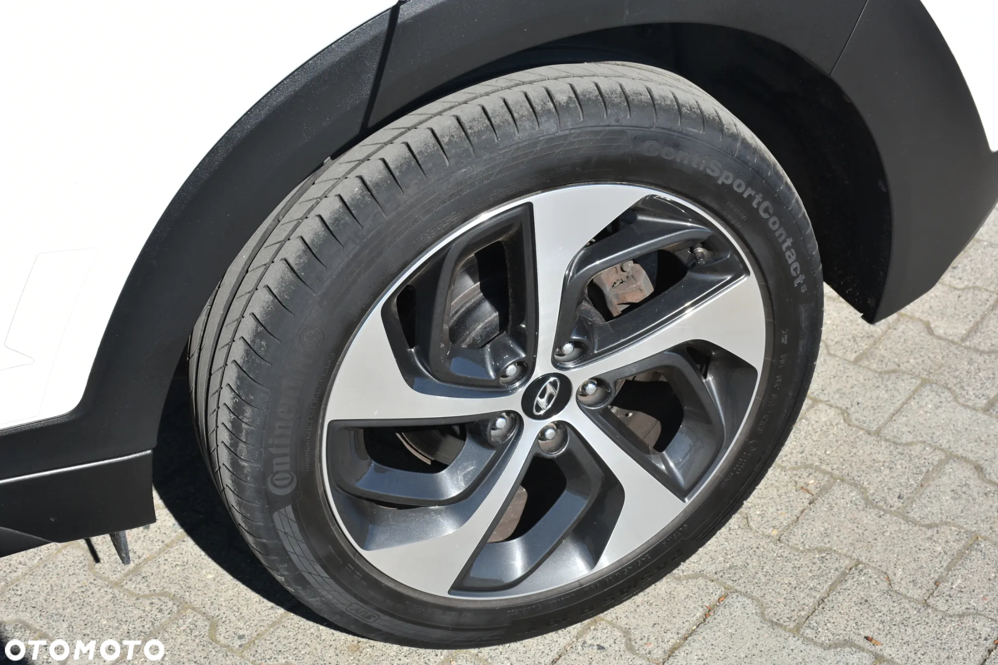 Hyundai Tucson 2.0 CRDI BlueDrive Comfort 2WD - 25