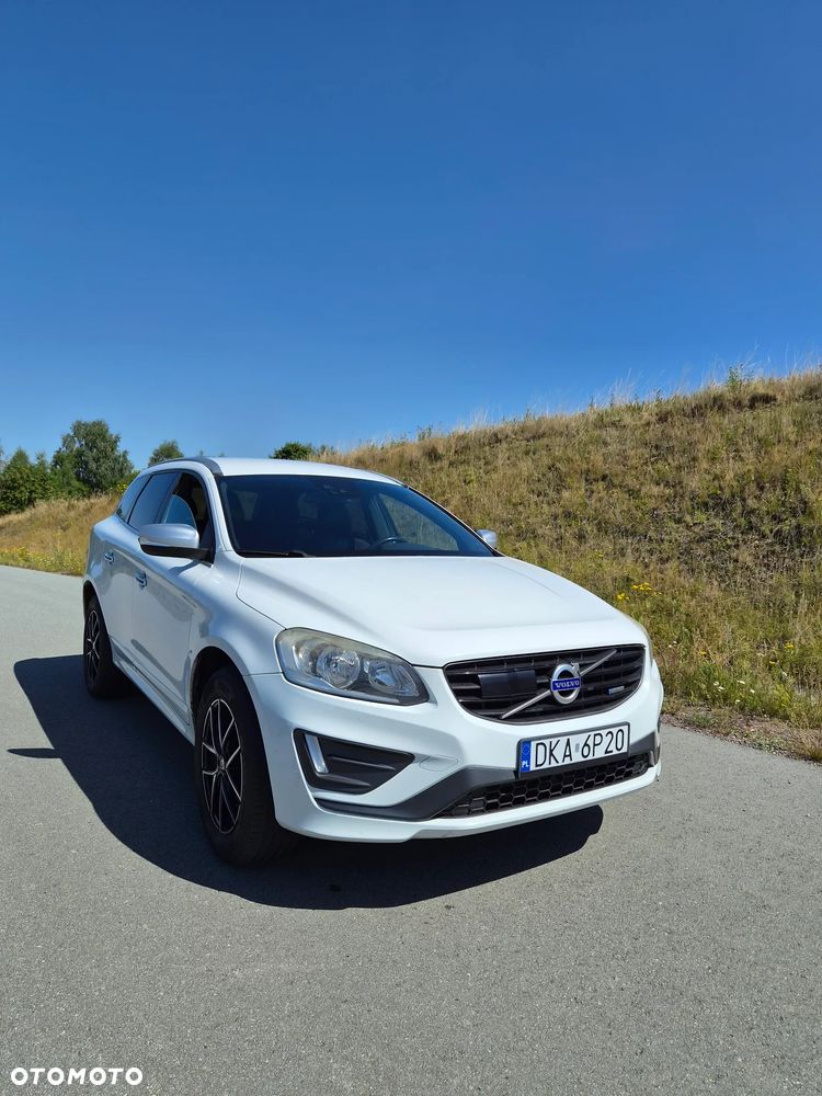 Volvo XC 60 D4 AWD R-Design Momentum - 2