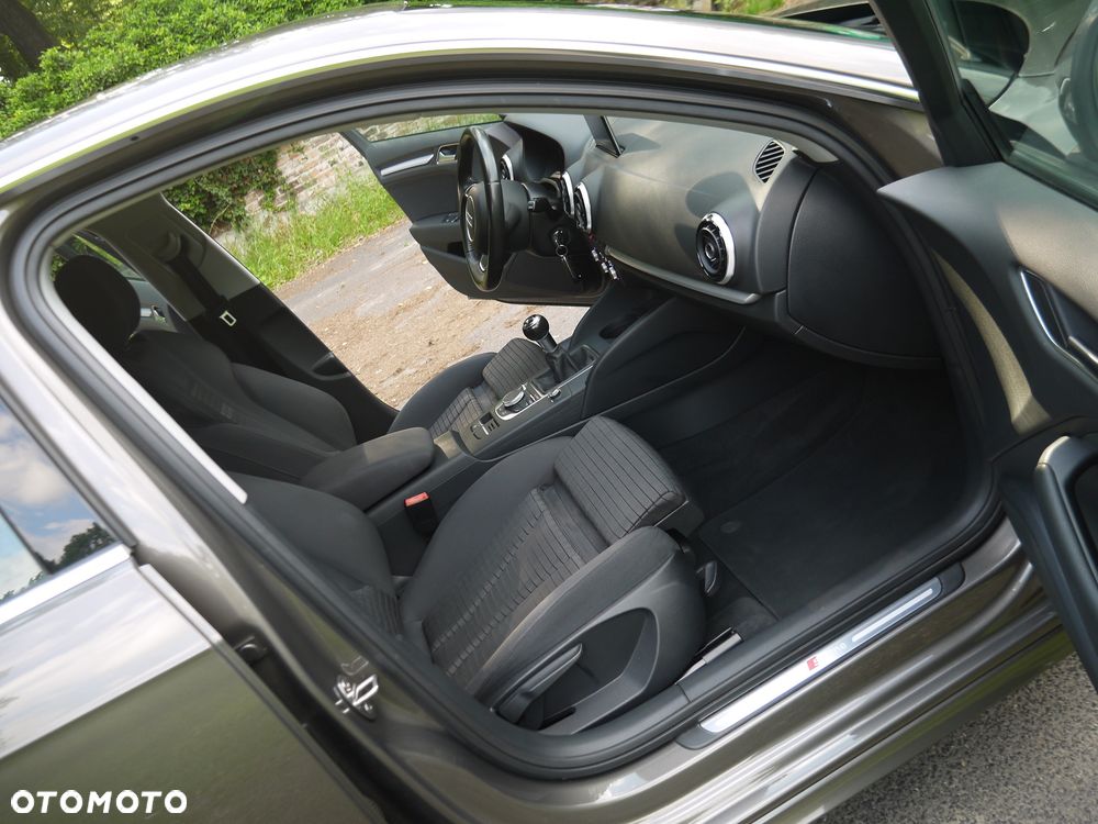 Audi A3 Sportback 2.0 TDI (clean diesel) S line Sportpaket - 18