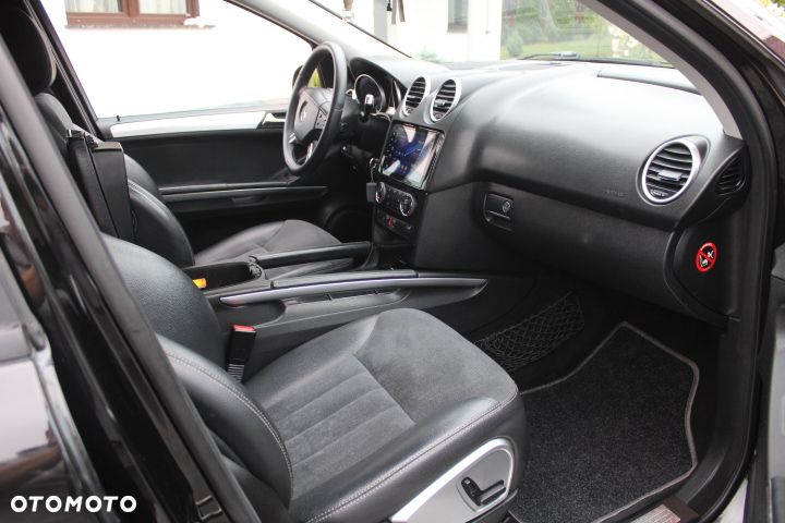 Mercedes-Benz ML - 14