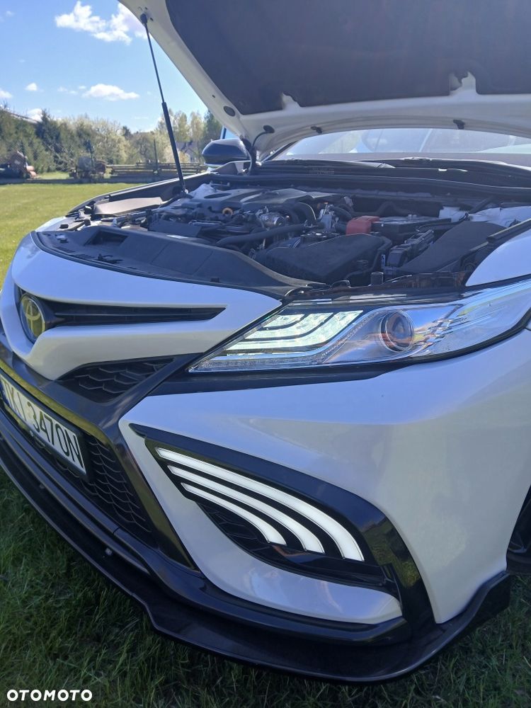 Toyota Camry - 6