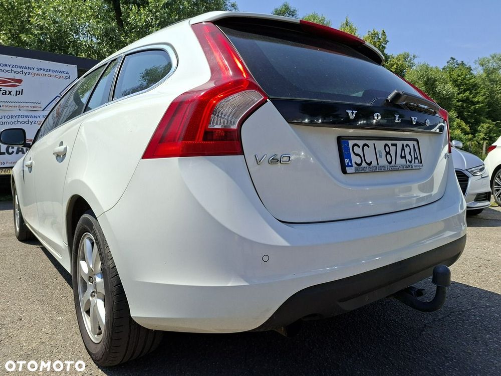 Volvo V60 D3 Momentum - 9