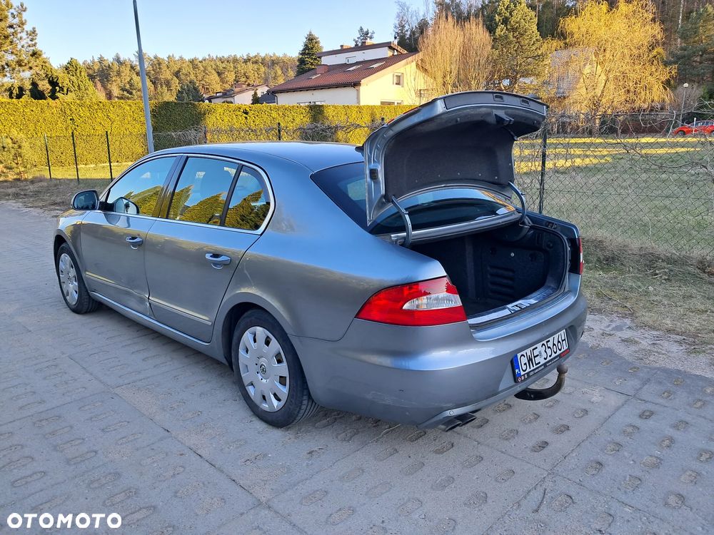 Skoda Superb 1.8 TSI FAMILY - 10