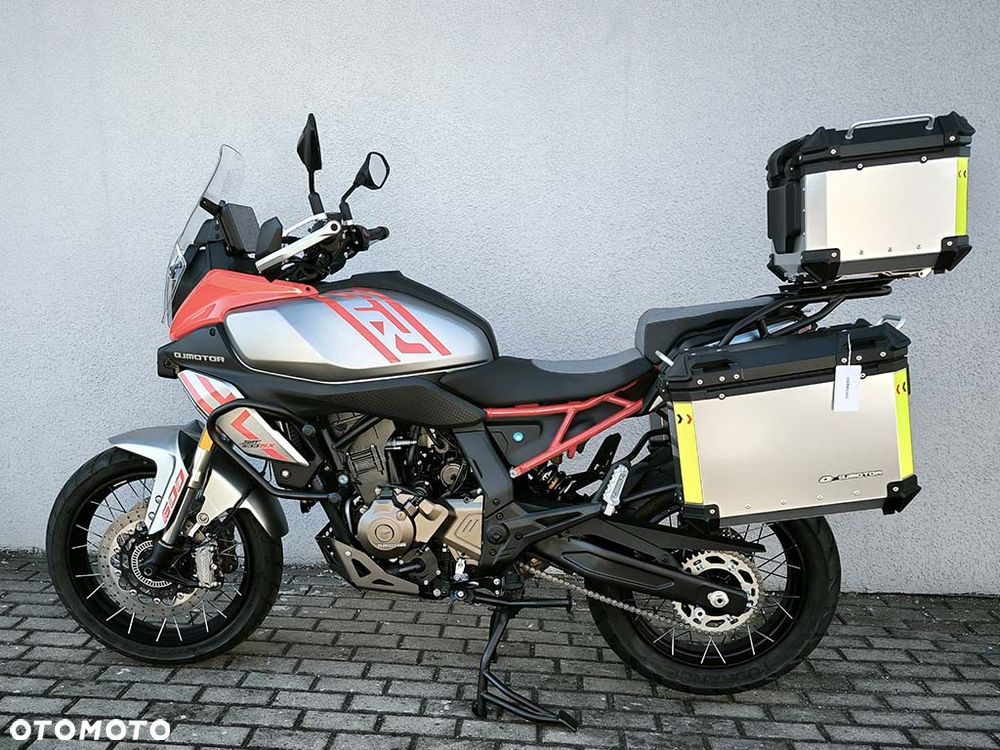 QJMOTOR SRT 600SX - 13