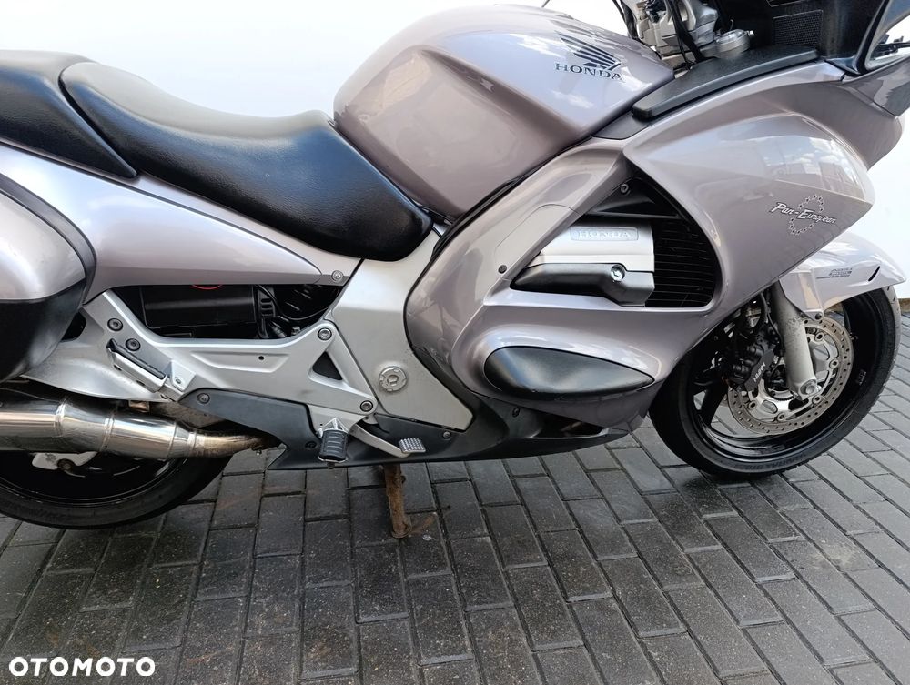 Honda ST - 28