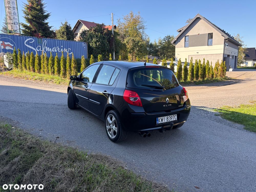 Renault Clio - 30